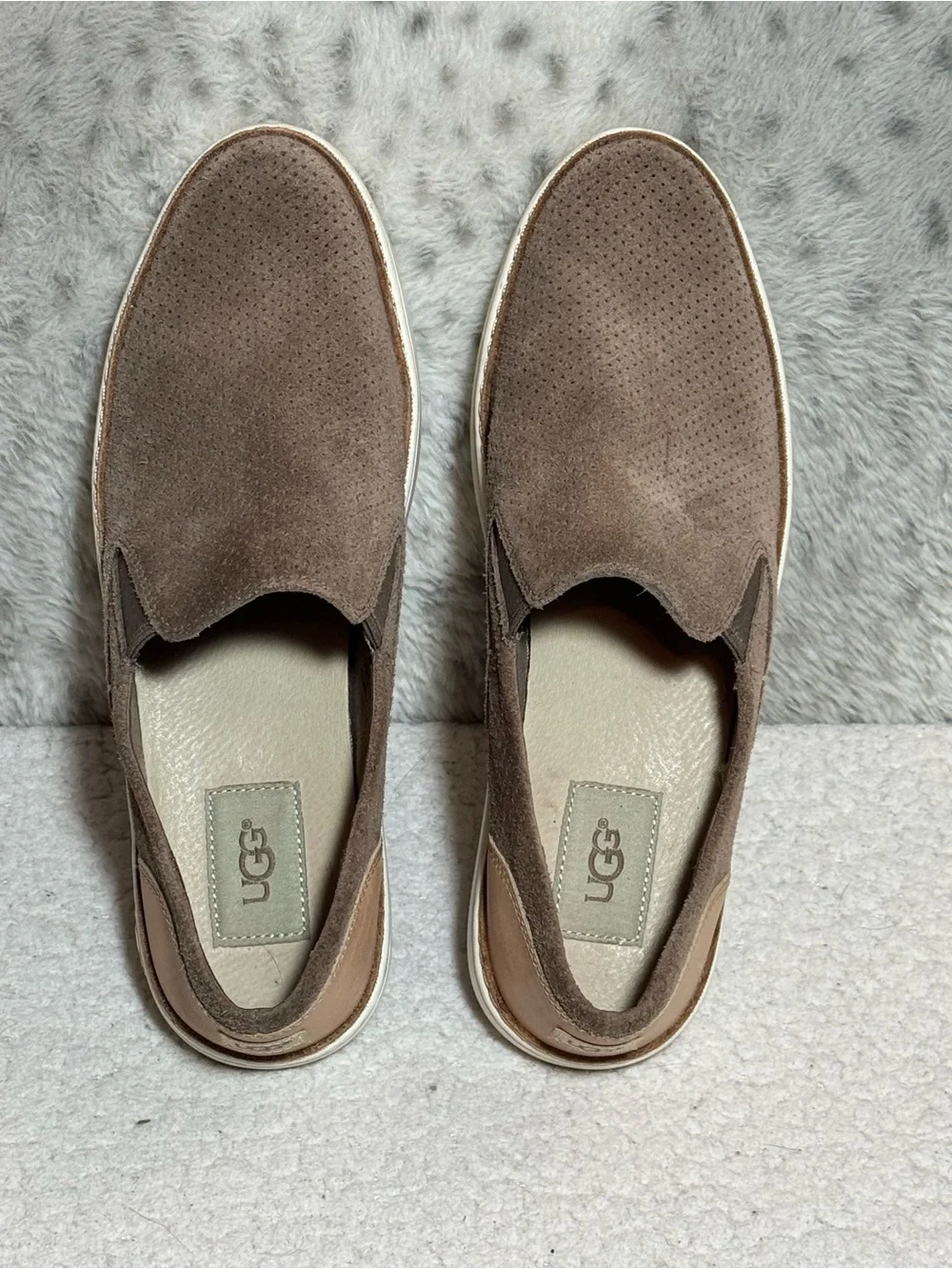 UGG elevate your